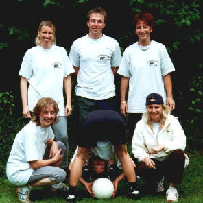 Jedermannturnier2001_02_Voelkerball_alle_klein